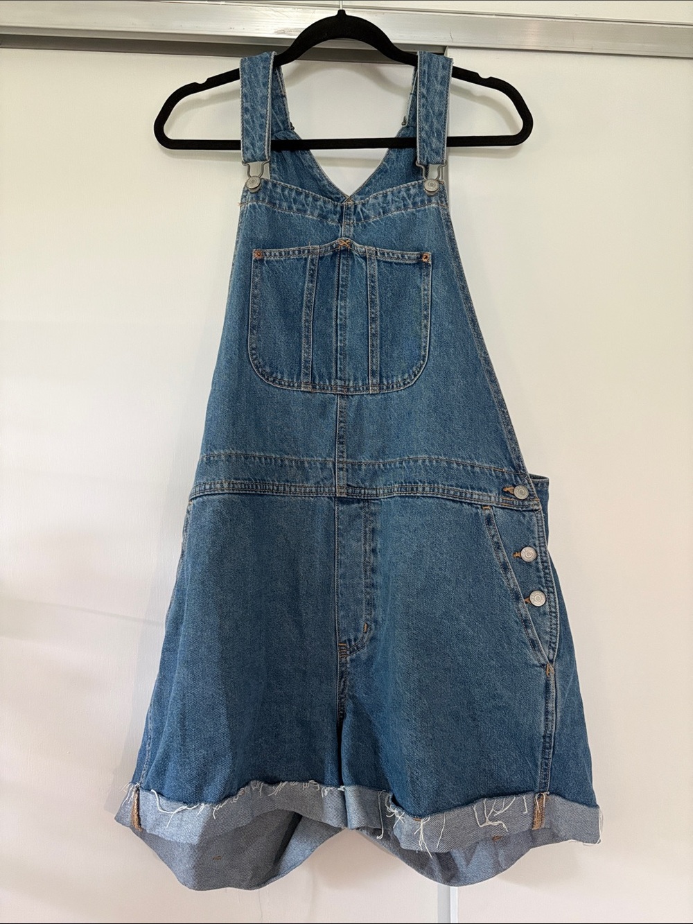 Old Navy size XL Denim Short Overalls EUC Blue